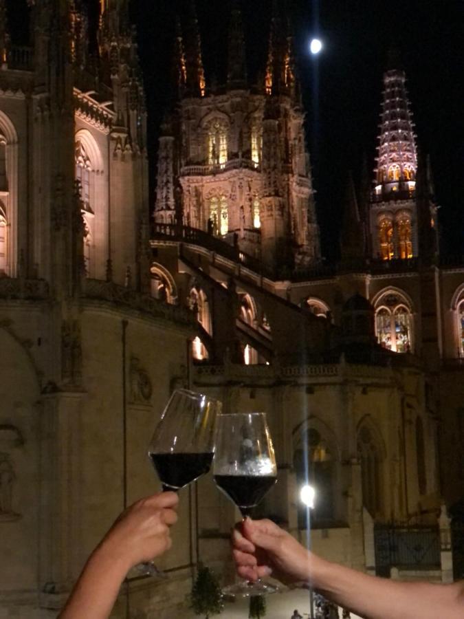 Una MIRADA A LA CATEDRAL-Apartamentos Burgos Catedral Exterior foto